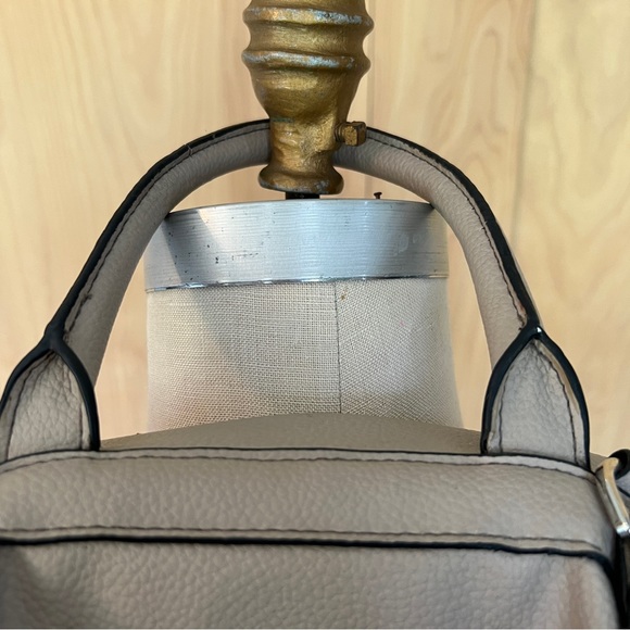 Reaction Kenneth Cole backpack - Picture 3 of 9